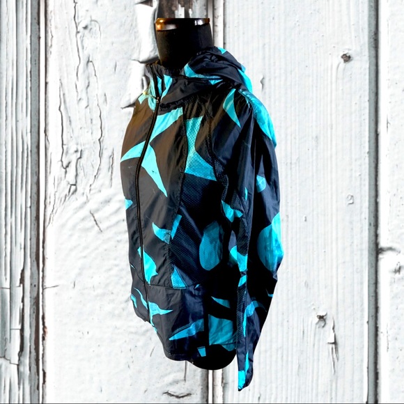 Lululemon Back Pack it Up Jacket / windbreaker  size 6 - Picture 15 of 16